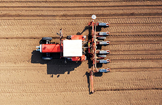 种——实现自动定植、精准施肥等农事过程，提高作农作物耕种效率和质量
