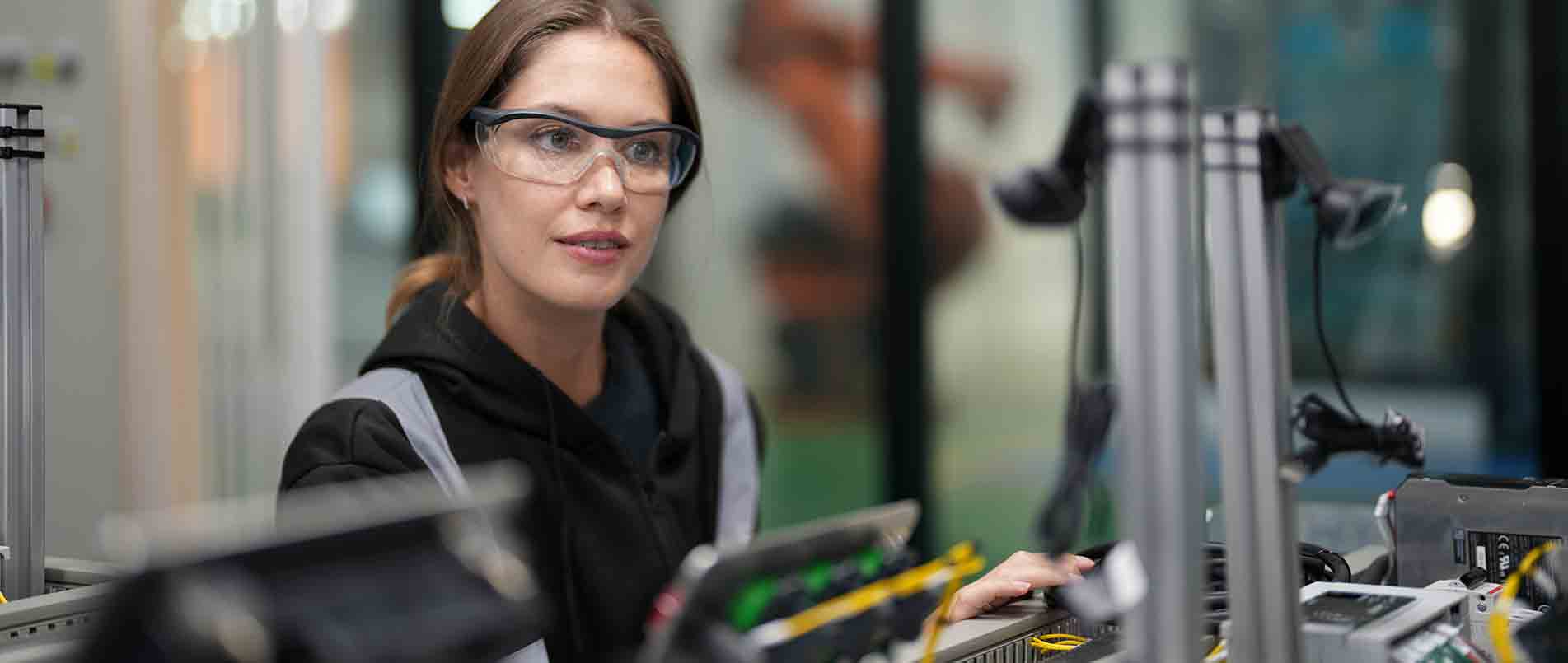 j9官网精彩亮相IOTE 2024：探究技术融合，展望智慧未来